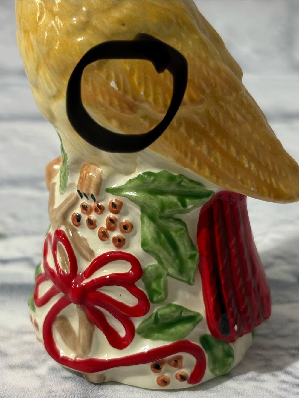 Lenox female cardinal salt and pepper shaker (single shaker) - Picture 3 of 4